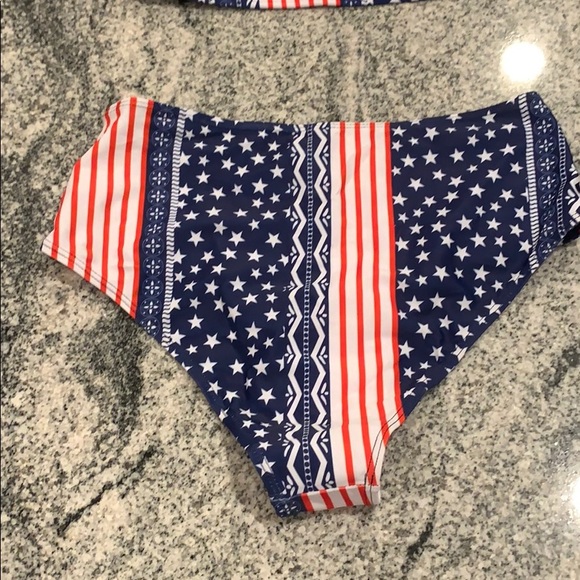 Swimsuit - Picture 3 of 4